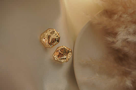 Elysia Studs