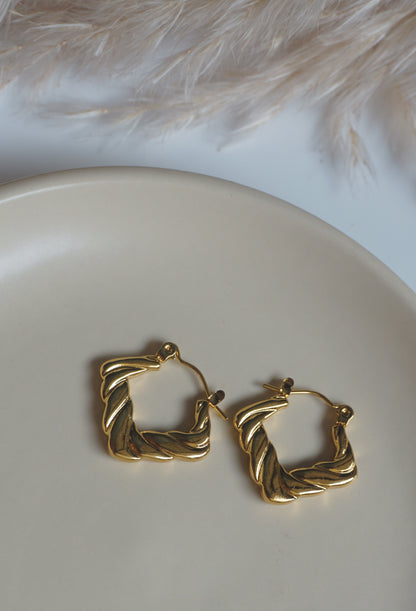 Reva Hoops